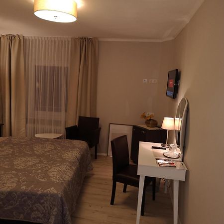 Hotel Loehr บาเดน-บาเดน ภายนอก รูปภาพ