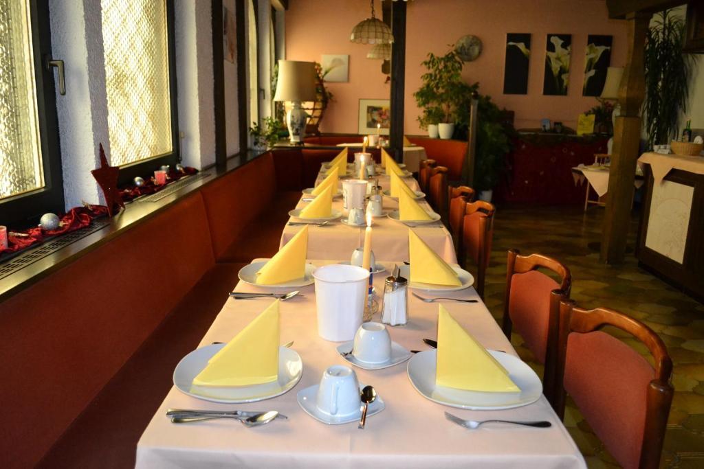 Hotel Loehr บาเดน-บาเดน ภายนอก รูปภาพ