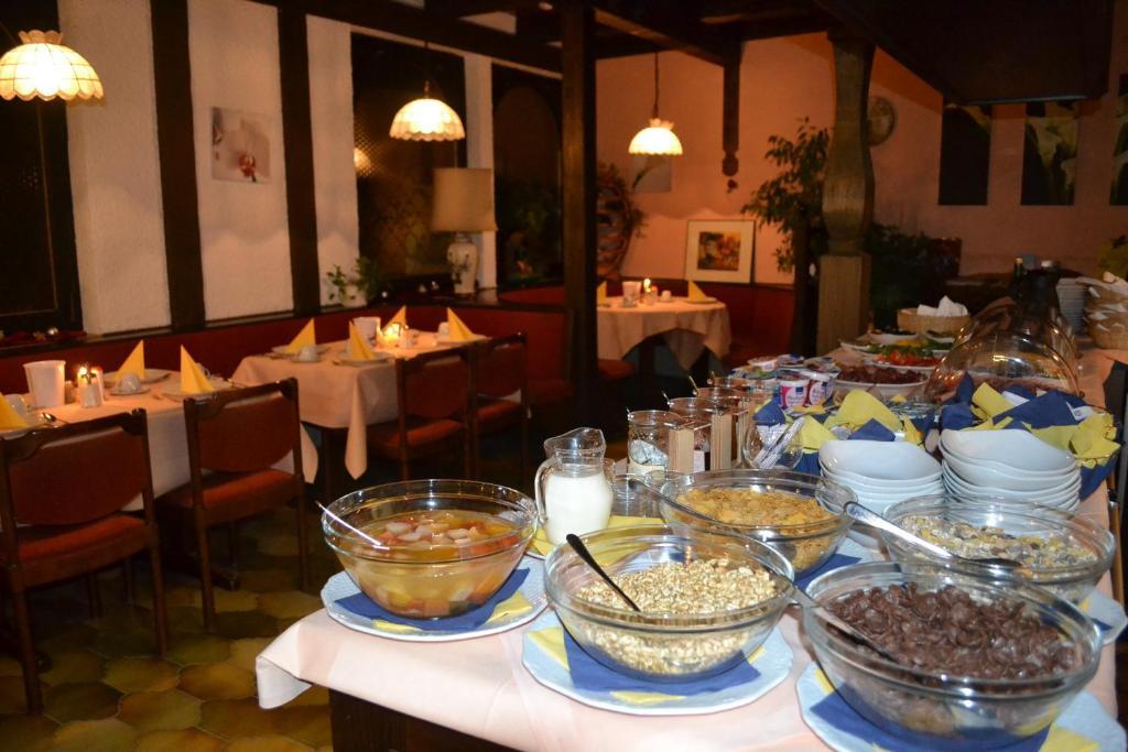 Hotel Loehr บาเดน-บาเดน ภายนอก รูปภาพ