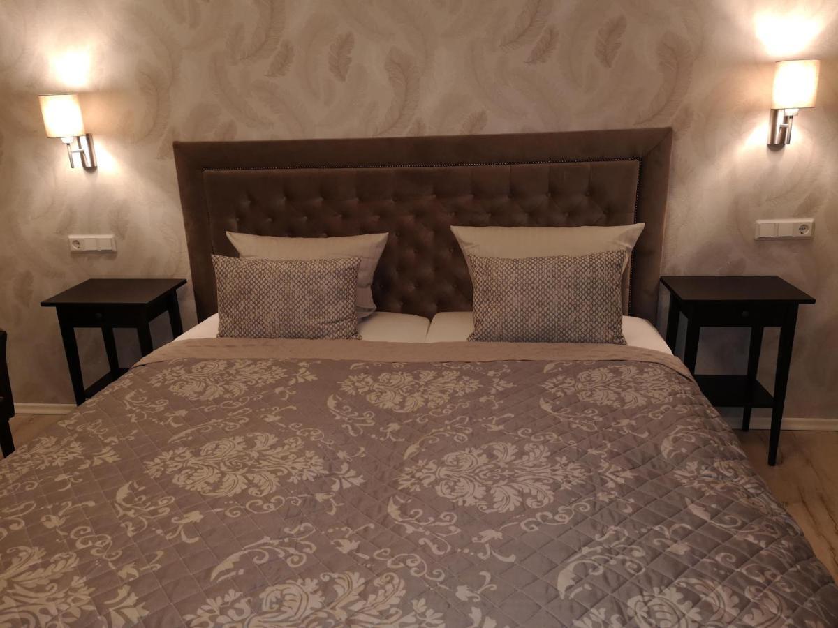 Hotel Loehr บาเดน-บาเดน ภายนอก รูปภาพ